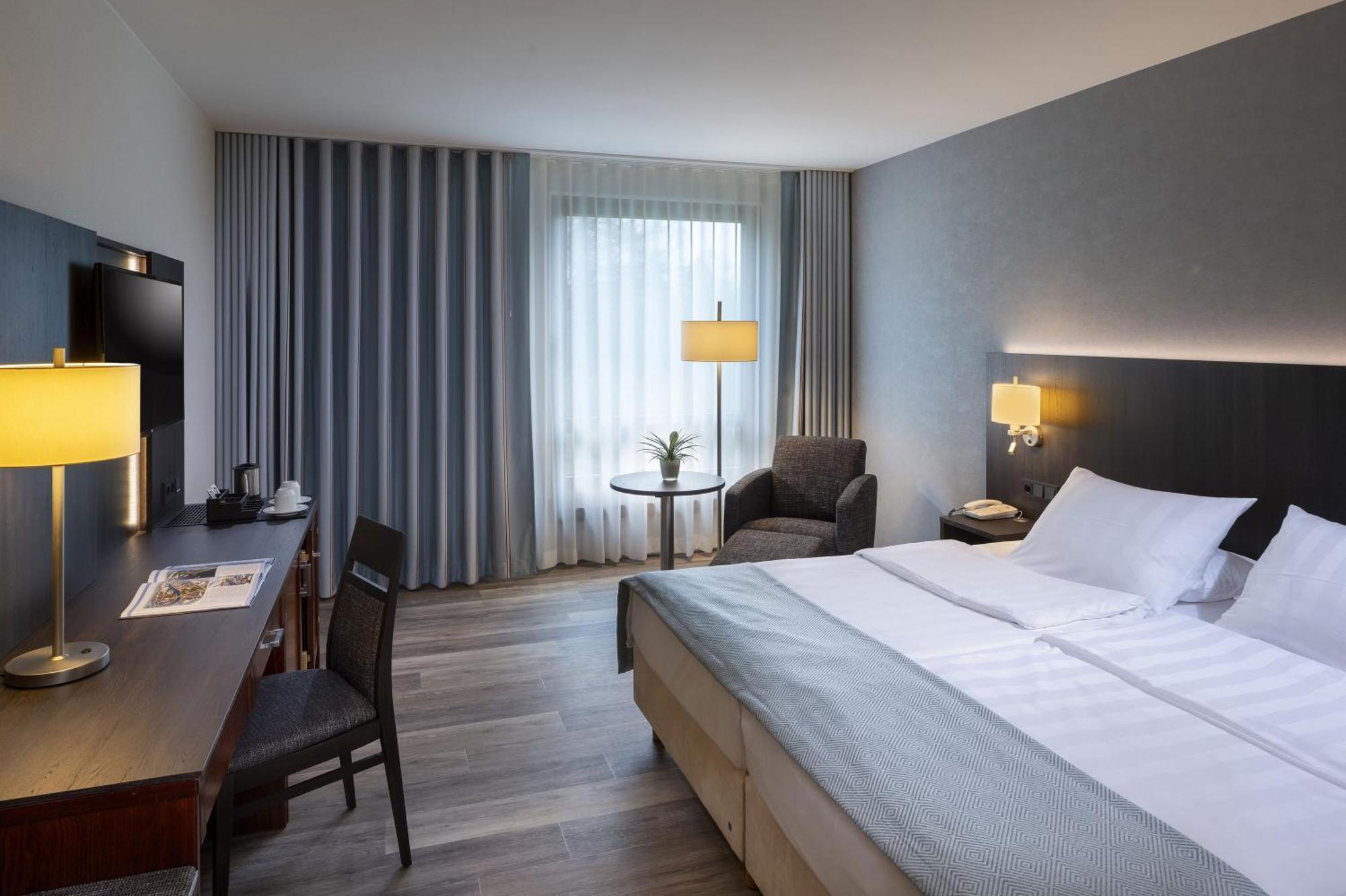 Maritim Hotel Bremen Exterior photo